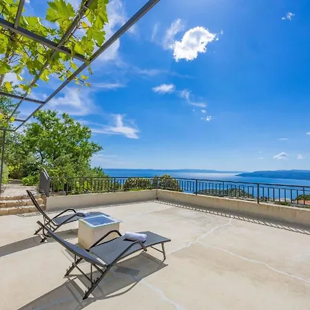 Ferienhaus In Veliko Brdo Mit Grill, Garten Und Terrasse * Makarska