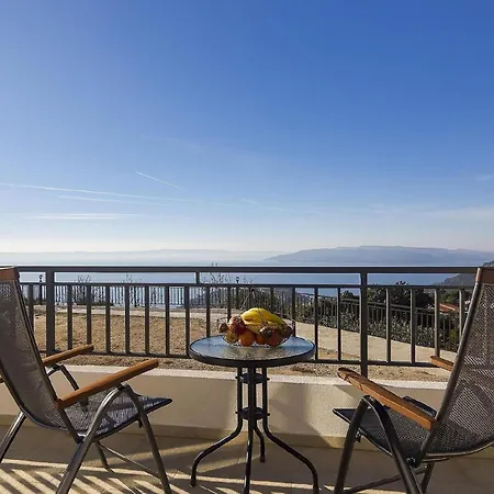 Ferienhaus In Veliko Brdo Mit Grill, Garten Und Terrasse * Makarska